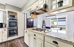 817 Kenwood Lane, Maplewood, MN 55117