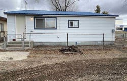 10 Olavarria Street, McDermitt, NV 89421