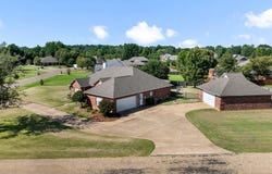2 Lost Creek Circle, Texarkana, TX 75503