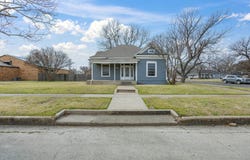 409 NW Main Street, Ennis, TX 75119