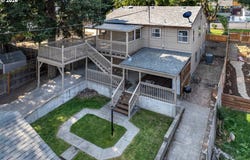 417 E 13TH St, TheDalles, OR 97058