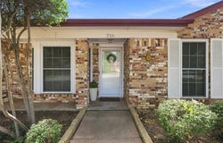 216 Old Hickory Drive, Irving, TX 75060