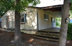 124 W Cedar Lane, Murchison, TX 75778
