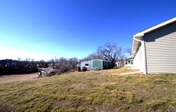417 E 4th St, Onaga, KS 66521