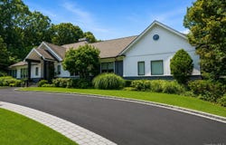 537 Split Rock Road, Syosset, NY 11791