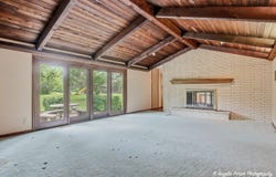4121 Miller Oaks Drive, McHenry, IL 60051