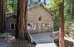9 Sequoia DR, LA HONDA, CA 94020