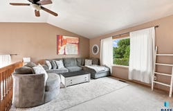 2738 S Avondale Ct, Sioux Falls, SD 57110