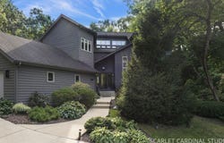 915 Knollwood Lane, West Chicago, IL 60185