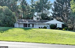 70 FOXCROFT Drive, CAMP HILL, PA 17011