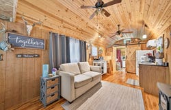 4207 Chapel Hill Rd, Crawford, TN 38554