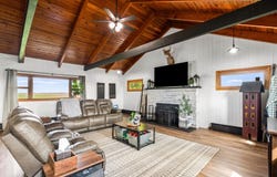 4698 E 17th. Road, Leland, IL 60531