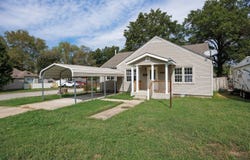 1112 W 2nd St, Coffeyville, KS 67337