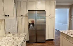 4220 Kings Court Dr, Roanoke, VA 24018
