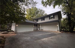 5683 Chestnut Ridge Road, Hubbard, OH 44425
