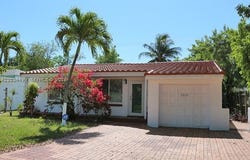 1380 71st St, Miami Beach, FL 33141