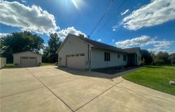 419 Secrist Lane, Girard, OH 44420