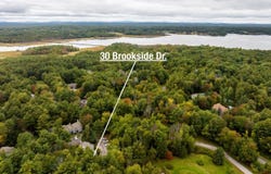 30 Brookside Drive, Stratham, NH 03885
