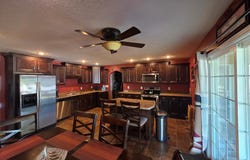 59 Eiffel Tower Lane, PARIS, TN 38242