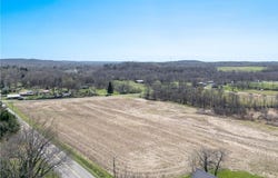 Elson Street SE, Waynesburg, OH 44688