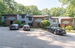 8 Quail Circle, Smithfield, RI 02917