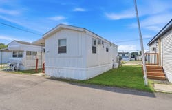 22600 Middlebelt Rd, Farmington Hills, MI 48336