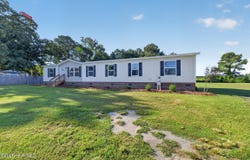1978 E Hanrahan Road, Ayden, NC 28513