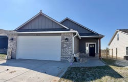 9874 Weeping Willow Dr., Manhattan, KS 66502