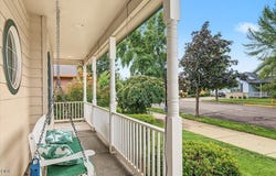 660 Valley Oak Boulevard, Central Point, OR 97502