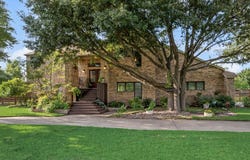 310 James Drive, Heath, TX 75032