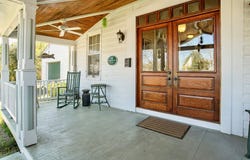 6 KING ST, ONANCOCK, VA 23417