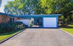 912 Glencrest Ln., Longview, TX 75601