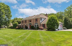 5765 N DEER RUN RD, DOYLESTOWN, PA 18902