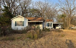 201 Roosevelt, Hooks, TX 75561