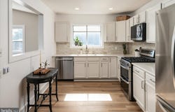 2 SUNSET Circle, PASADENA, MD 21122