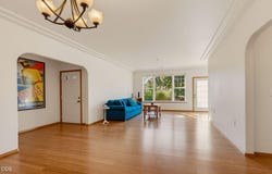 903 Mountain Meadows Circle, Ashland, OR 97520