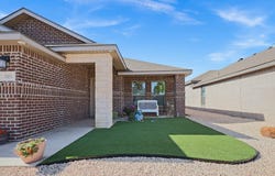 325 E 34th Street, Wolfforth, TX 79382