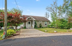 51509 Summit Street, Paw Paw, MI 49079