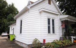1310 S Clay Avenue, Jacksonville, IL 62650