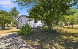 207 River Ln, La Vernia, TX 78121
