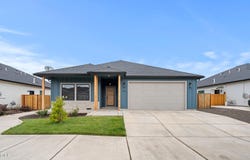 961 Arrowhead Trail, Eagle Point, OR 97524