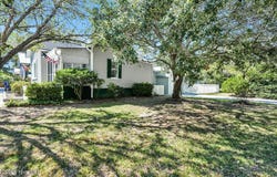 319 Clarendon Avenue, Southport, NC 28461