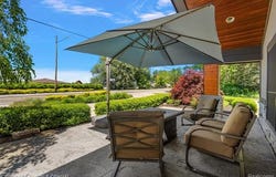 1345 E Lake Drive, Novi, MI 48377