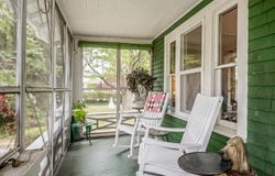 18710 Common Road, Roseville, MI 48066