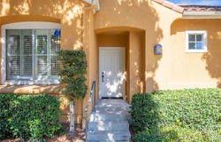 2 La Ronda, Irvine, CA 92606