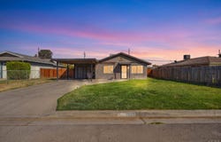 11861 Chris Lane, Hanford, CA 93230