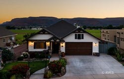 580 S Cedar Circle, Kanab, UT 84741