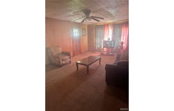 115 W Tom Brown, Charleston, MO 63834