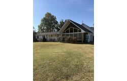 5816 Fairview Rd, Paragould, AR 72450