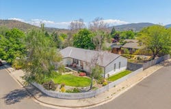 639 Evergreen Ln, Yreka, CA 96097